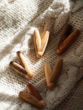 Kuripe – tradiční foukačka na Rapé Nově máme na eshopu ručně vyráběné kuripe- nástroj používaný při amazonských rituálech...